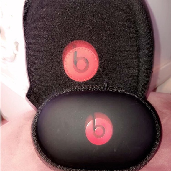 Beats case - Picture 3 of 3